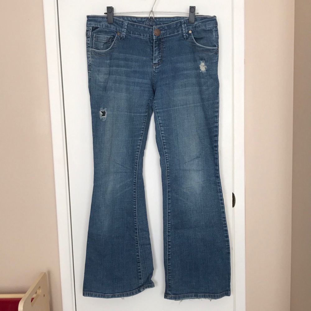Vanity “Jersey” distressed jeans size 31x33
